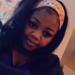 Meet your Posher, Akeisha